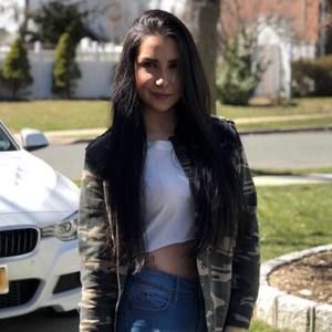 Meet your Posher, Nicole